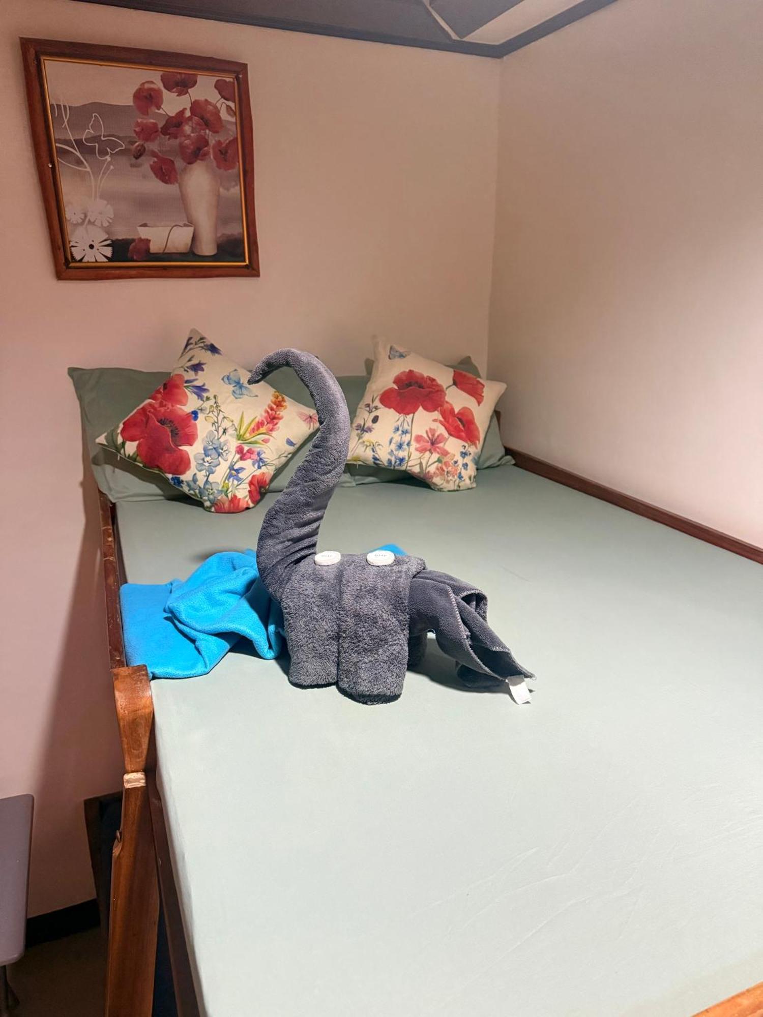 Lolo Bob'S Bed And Breakfast Ель-Нідо Екстер'єр фото